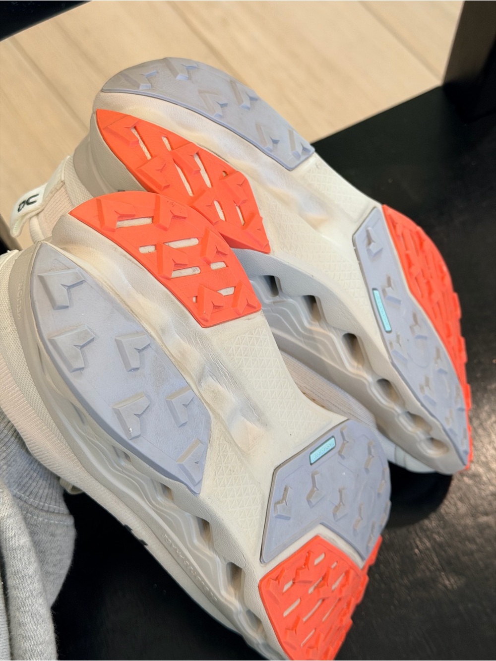 On Women's Cloudsurfer Trail 2
Trail Running Shoes - Picture 6 of 7